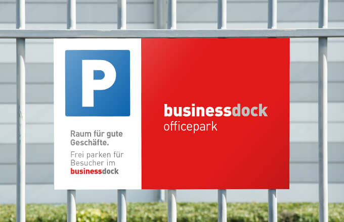 Neue Parkschilder für das businessdock officepark Münster im neuen Corporate Design 